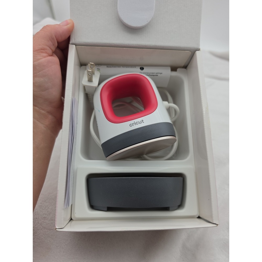 CRICUT EASYPRES MINI HEAT PRESS MACHINE EASY PRESS - Picture 2 of 5